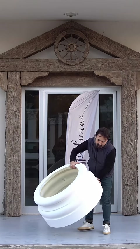 Poliüretan kaidenin yuvarlak formu farklı açıdan inceleniyor