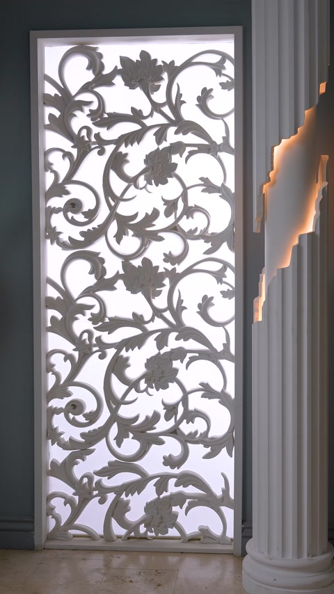 Pleksi Aydınlatmalı Desenli Panellerle Mekan Dekorasyonu