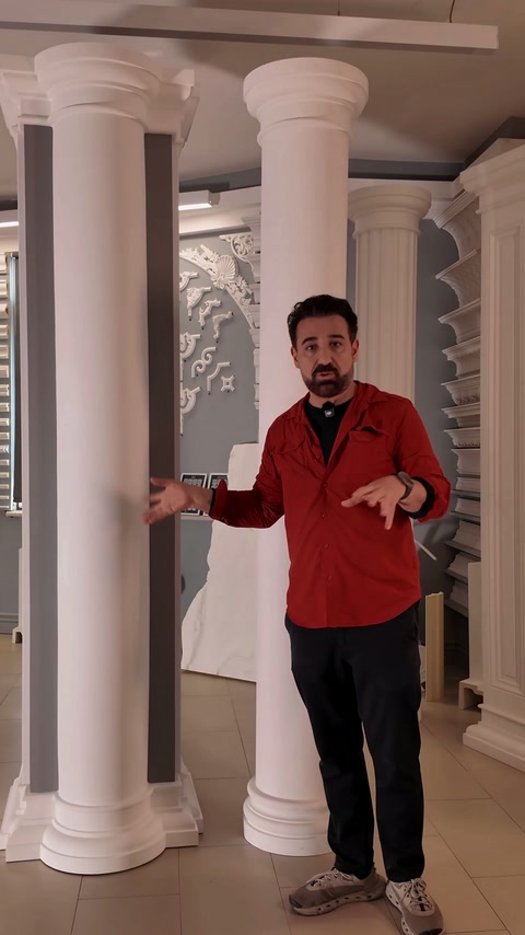 İki sütun seçeneği, showroomda yan yana konumlandırılmış halde duruyor