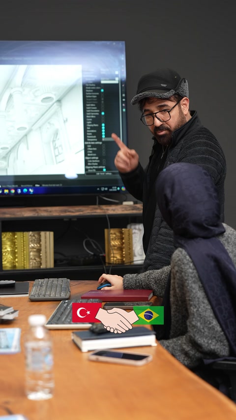 Dekorasyon projesinin teknik çizimleri üretim öncesinde ekranda inceleniyor
