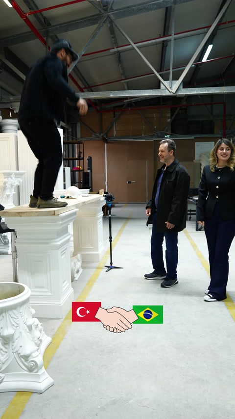 Tam boy dekoratif sütun örnekleri üretim alanında karşılaştırılıyor