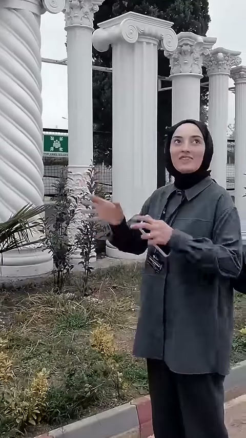 Sunucu, sütun sırasının yanında farklı gövde biçimlerini açıklıyor.