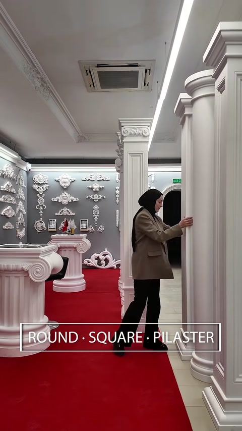 Dairesel sütun ve kare pilaster modelleri sergi alanında karşılaştırılıyor