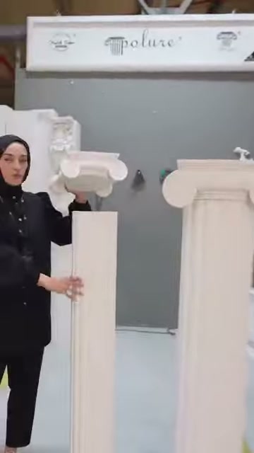 Sunucu, dikdörtgen kesitli sütun parçasını diğer modellerin yanında tutuyor